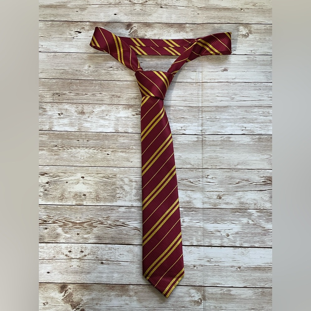 RESERVED FB GREAT FOR HARRY POTTER COSPLAY DRESS UP RED & GOLD TIE - Picture 10 of 16